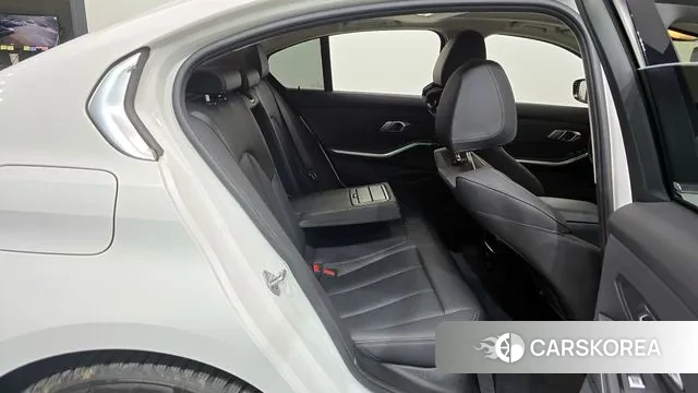 BMW 3 Series (G20) 2022 Белый из Кореи, фото 3