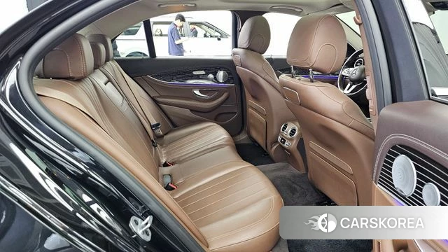 Mercedes-Benz E-Class W213 2019 Черный из Кореи, фото 3