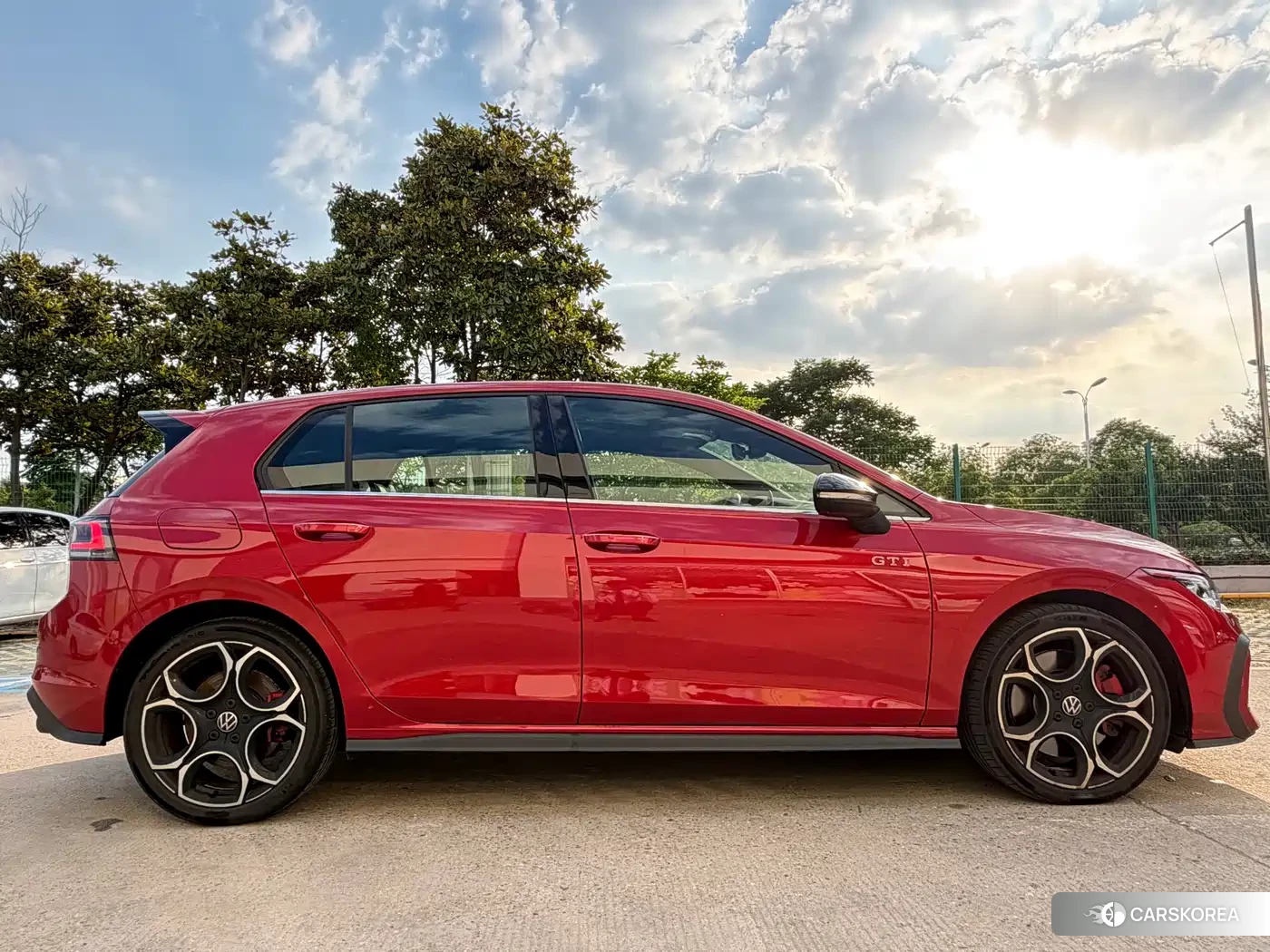 Volkswagen Golf 2025 Red/purple из Китая, фото 3