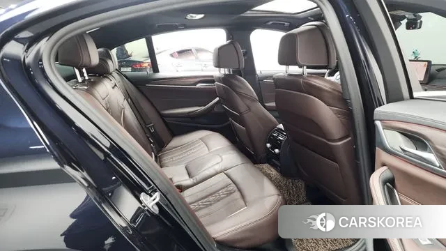 BMW 5 Series (G30) 2021 Черный из Кореи, фото 3