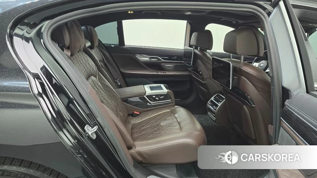 BMW 7 Series (G11) 2021 Черный из Кореи, фото 3