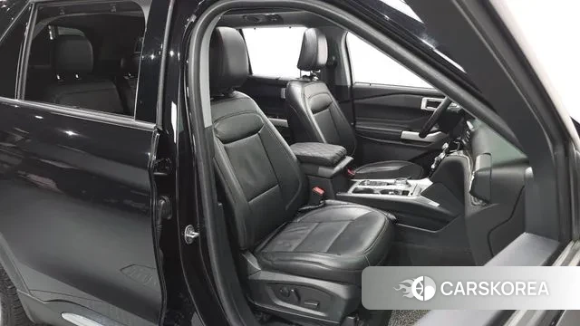 Ford Explorer 6th Generation 2022 Черный из Кореи, фото 3