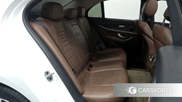 Mercedes-Benz E-Class W213 2020 Белый из Кореи, фото 3