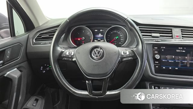 Volkswagen Tiguan second Generation 2018 Серый из Кореи, фото 3