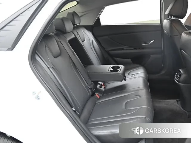 Hyundai Avante (CN7) 2023 Белый из Кореи, фото 3