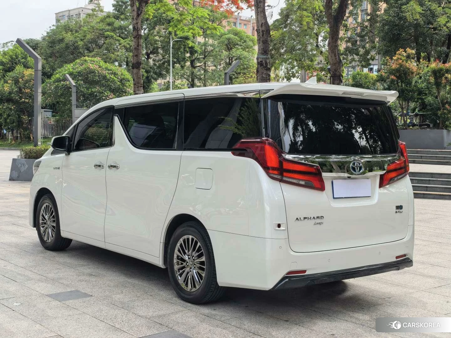 Toyota Elfa 2021 Белый из Китая, фото 3
