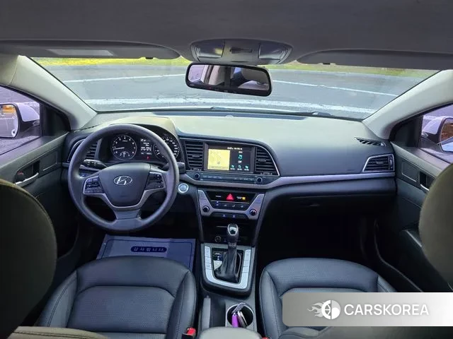 Hyundai Avante AD 2018 Белый из Кореи, фото 3