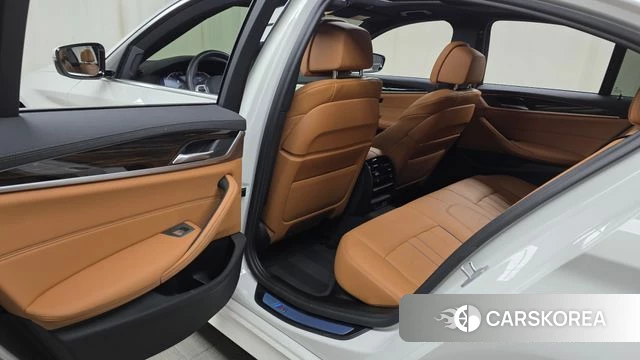 BMW 5 Series (G30) 2020 Белый из Кореи, фото 3