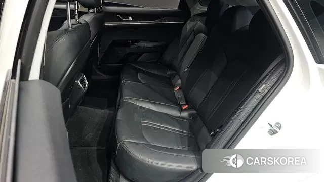 Kia The New K5 3rd generation 2023 Белый из Кореи, фото 3