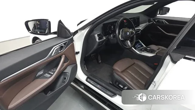 BMW 4 Series (G22) 2023 Белый из Кореи, фото 3