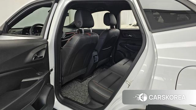 Chevrolet (GM Daewoo) Trax Crossover 2024 Белый из Кореи, фото 3