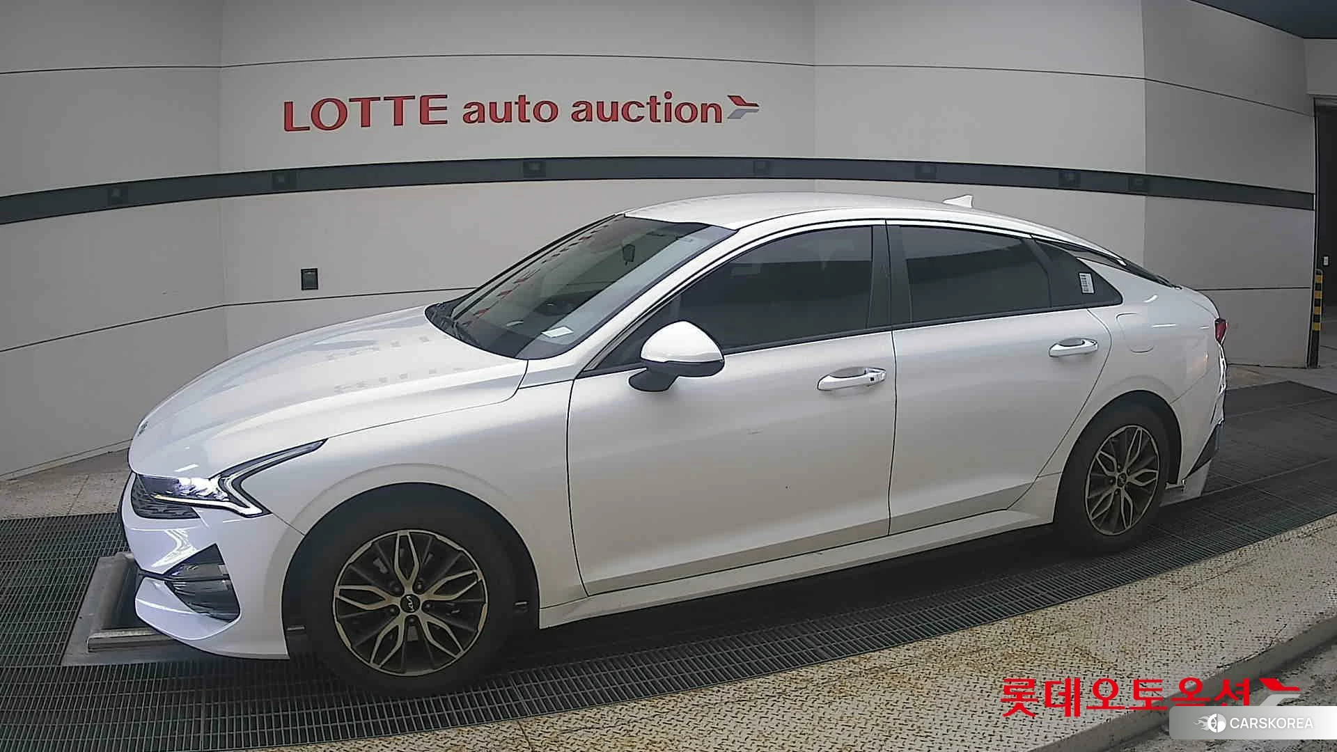 Kia K5 2022 Белый из Кореи, фото 3