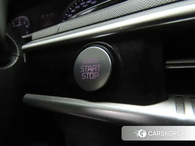 Kia K5 3rd generation 2021 Серый из Кореи, фото 3