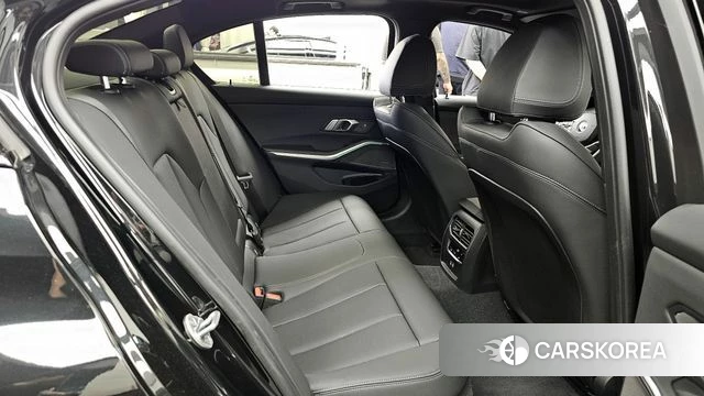 BMW 3 Series (G20) 2025 Черный из Кореи, фото 3