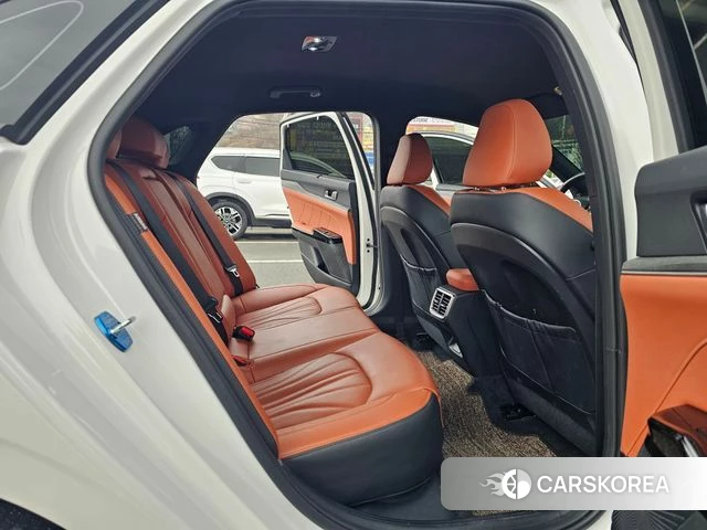 Kia The New K5 3rd generation 2023 Белый из Кореи, фото 3