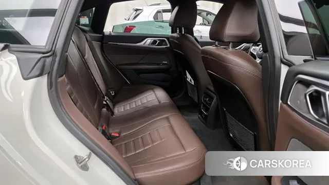 BMW i4 2023 Белый из Кореи, фото 3