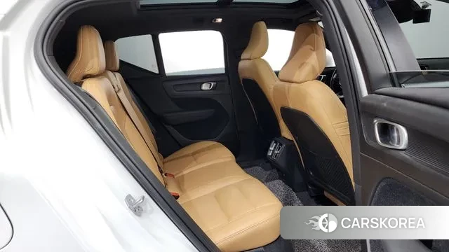 Volvo XC40 2019 Белый из Кореи, фото 3
