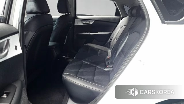 Kia The New K3 2nd generation 2022 Белый из Кореи, фото 3