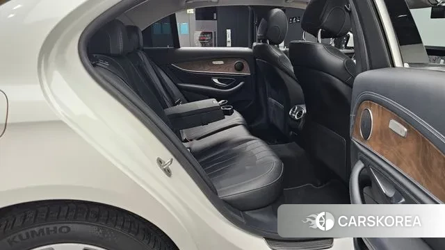 Mercedes-Benz E-Class W213 2019 Белый из Кореи, фото 3