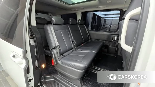 Hyundai Staria 2025 Белый из Кореи, фото 3