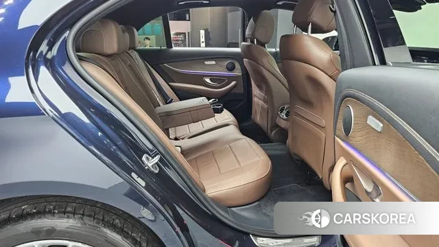 Mercedes-Benz E-Class W213 2023 Синий из Кореи, фото 3