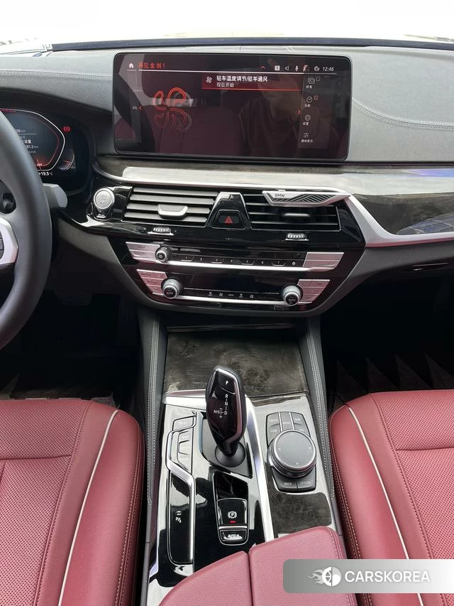 BMW 5 series 2022 Черный из Китая, фото 3