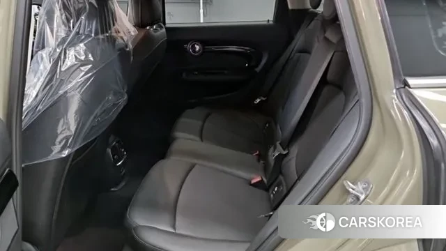 Mini Cooper Clubman 2019 Серебристо-серый из Кореи, фото 3