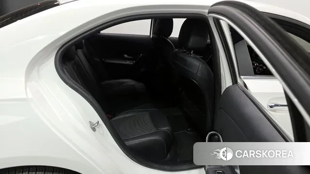 Mercedes-Benz A-Class W177 2020 Белый из Кореи, фото 3