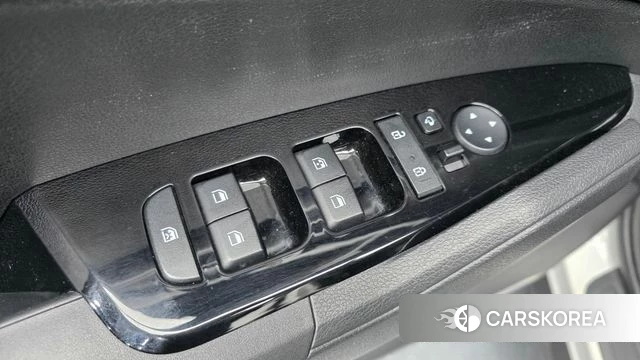 Kia Sportage 5th Generation 2023 Белый из Кореи, фото 3