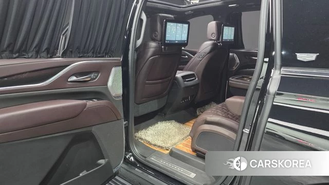 Cadillac Escalade 5th Generation 2021 Черный из Кореи, фото 3