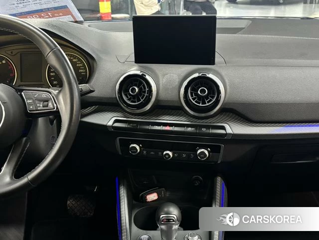 Audi Q2L 2023 Синий из Китая, фото 3