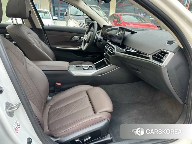 BMW 3 series 2024 Белый из Китая, фото 3
