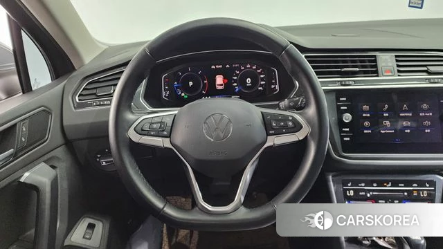 Volkswagen Tiguan second Generation 2021 Серый из Кореи, фото 3