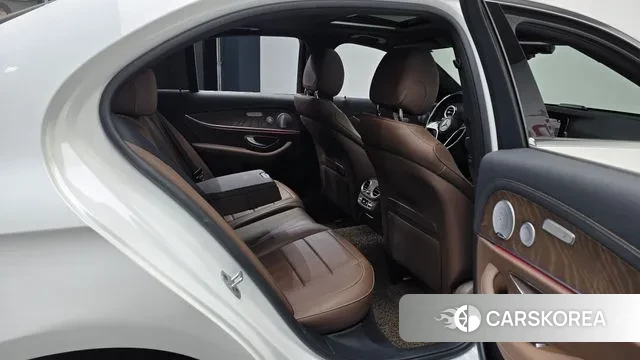 Mercedes-Benz E-Class W213 2021 Белый из Кореи, фото 3