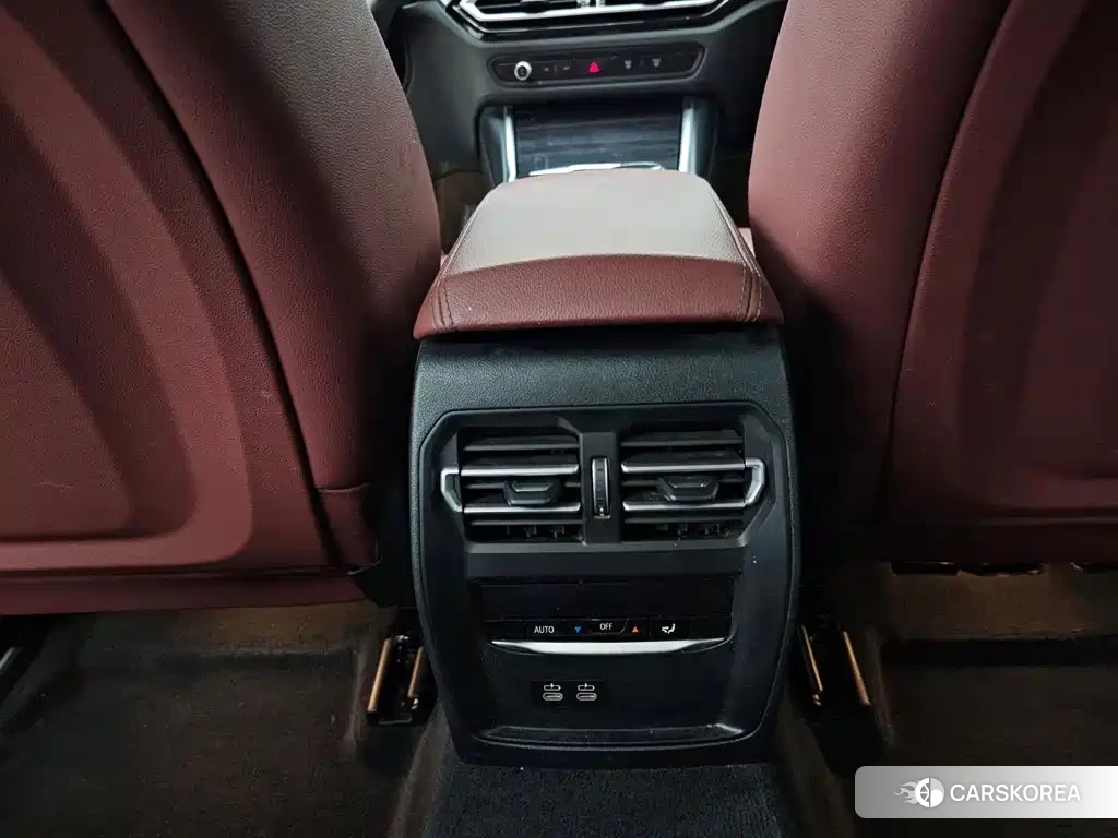 BMW 3 series 2024 Белый из Китая, фото 3