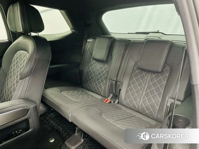 Audi Q6 2024 Черный из Китая, фото 3