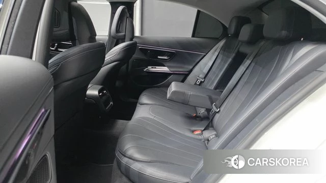 Mercedes-Benz E-Class W214 2024 Белый из Кореи, фото 3