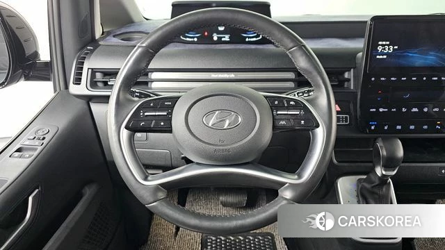 Hyundai Staria 2023 Черный из Кореи, фото 3