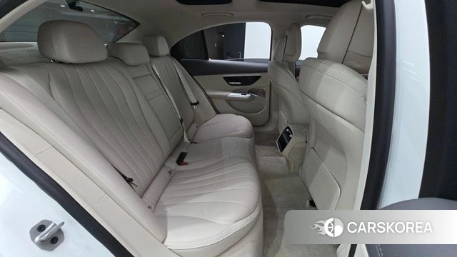 Mercedes-Benz E-Class W214 2024 Белый из Кореи, фото 3