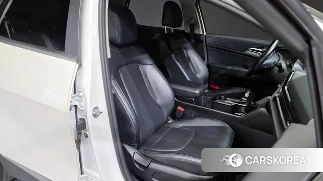 Kia Sportage 5th Generation 2022 Белый из Кореи, фото 3