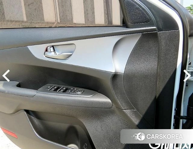 Kia The New K3 2nd generation 2021 Белый из Кореи, фото 3