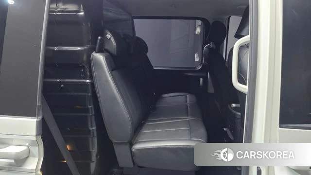 Hyundai Staria 2022 Белый из Кореи, фото 3