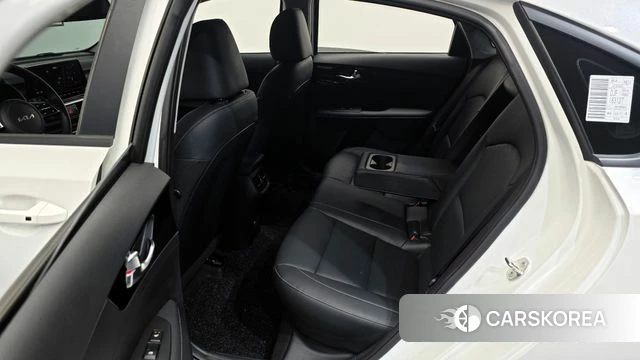 Kia The New K3 2nd generation 2024 Белый из Кореи, фото 3