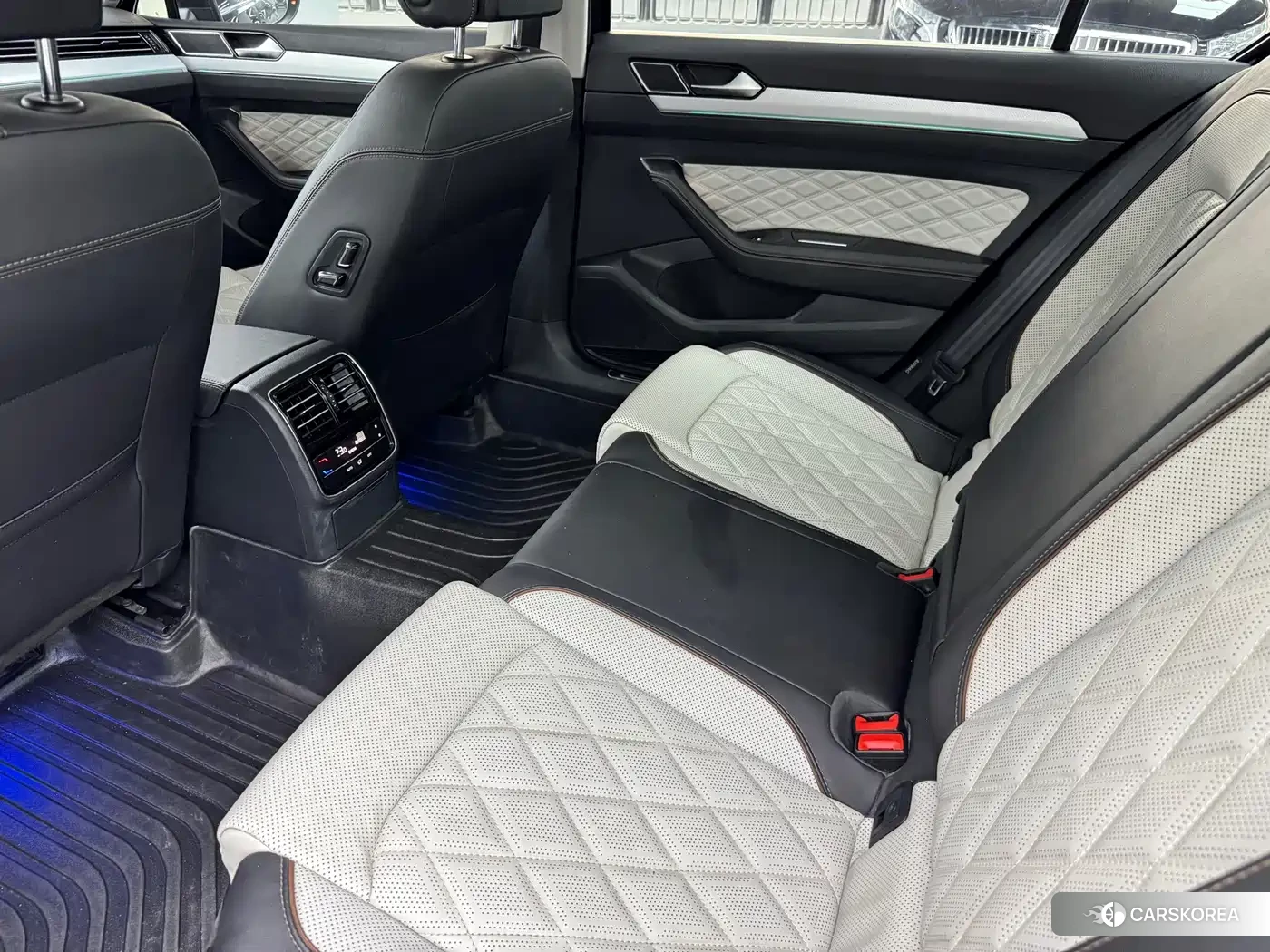 Volkswagen Magotan 2023 Черный из Китая, фото 3