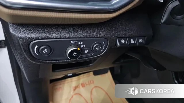 Chevrolet (GM Daewoo) Trailblazer 2020 Белый из Кореи, фото 3