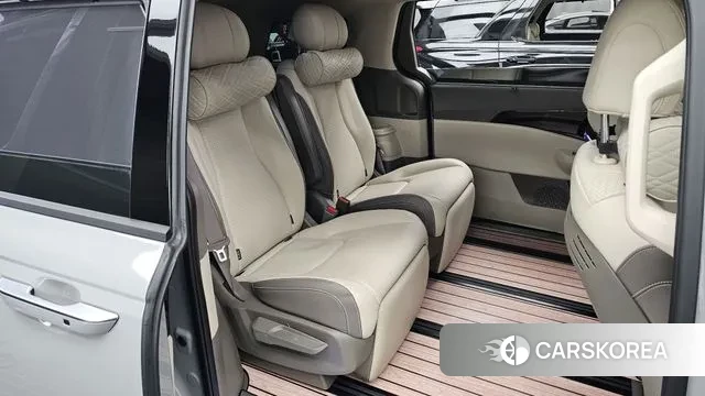 Kia The New Carnival 4th Generation 2025 Серебристо-серый из Кореи, фото 3