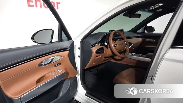 Genesis GV70 2022 Белый из Кореи, фото 3