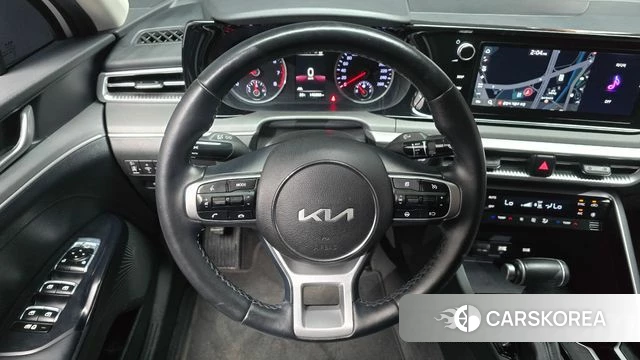 Kia K5 3rd generation 2023 Белый из Кореи, фото 3