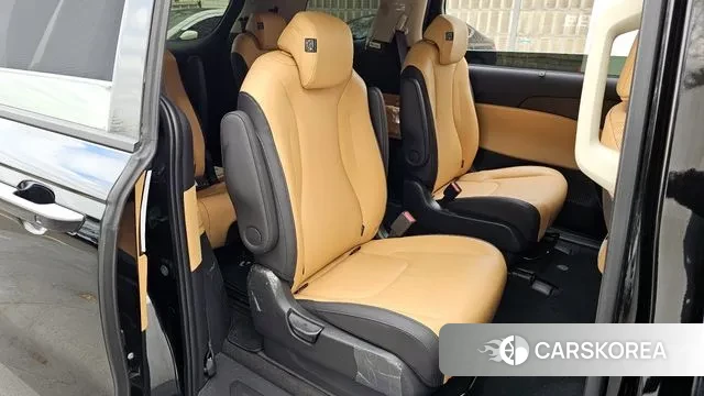 Kia Carnival 4th generation 2023 Черный из Кореи, фото 3