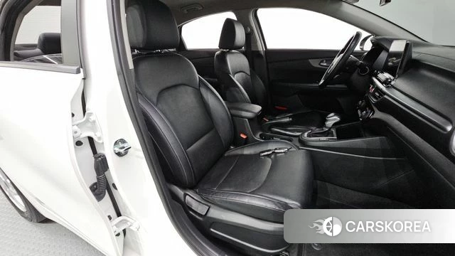 Kia Come New K3 2021 Белый из Кореи, фото 3